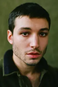 Фото Езра Міллер (Ezra Miller)