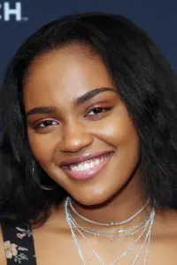 Фото Китай Енн Макклейн (China Anne McClain)