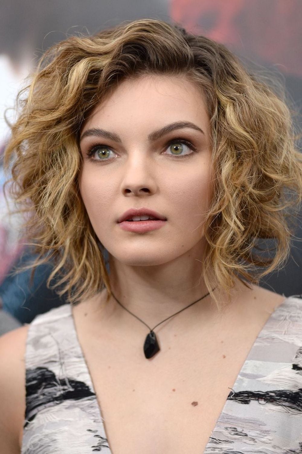 Фото  (Camren Bicondova)