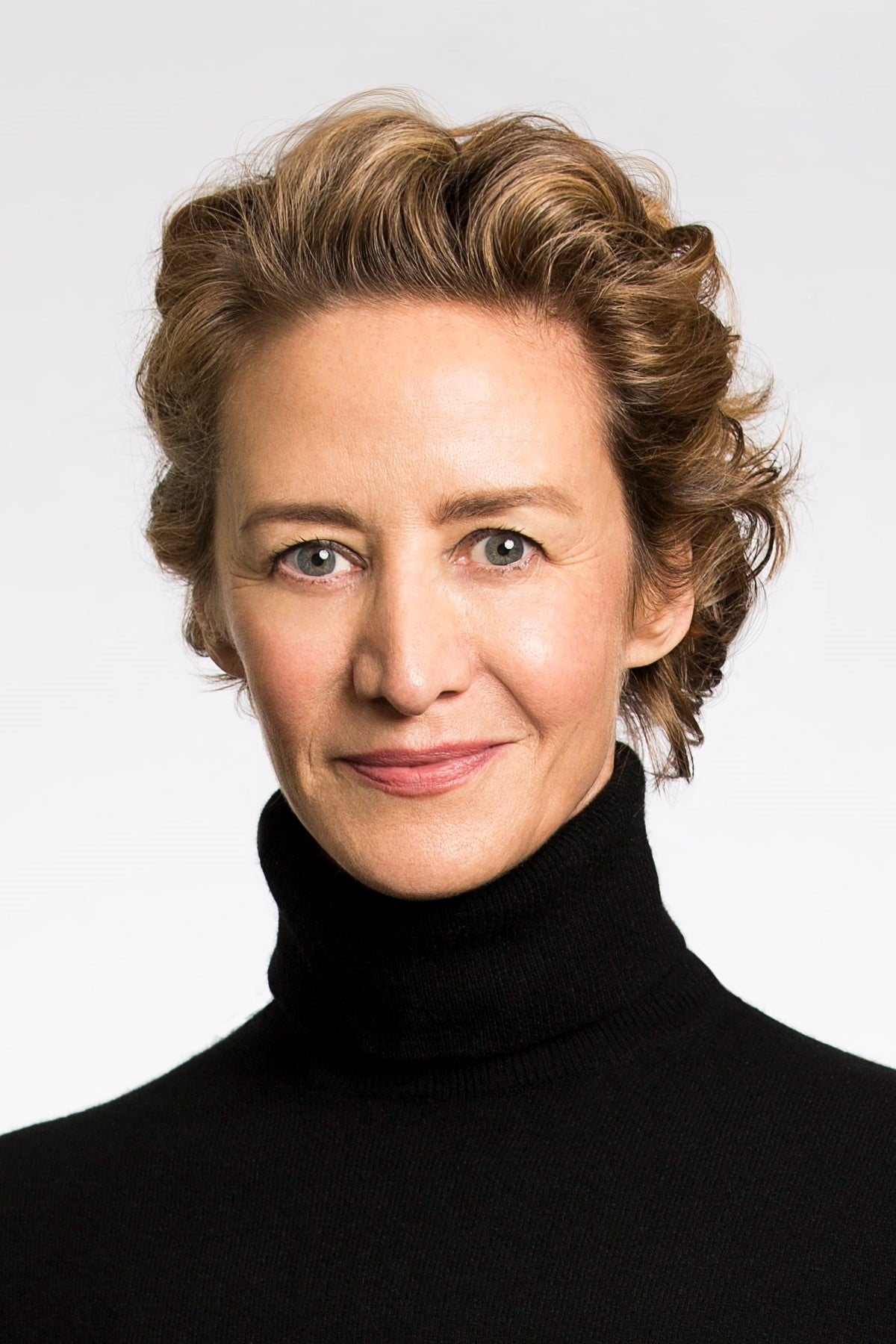 Фото Джанет МакТір (Janet McTeer)