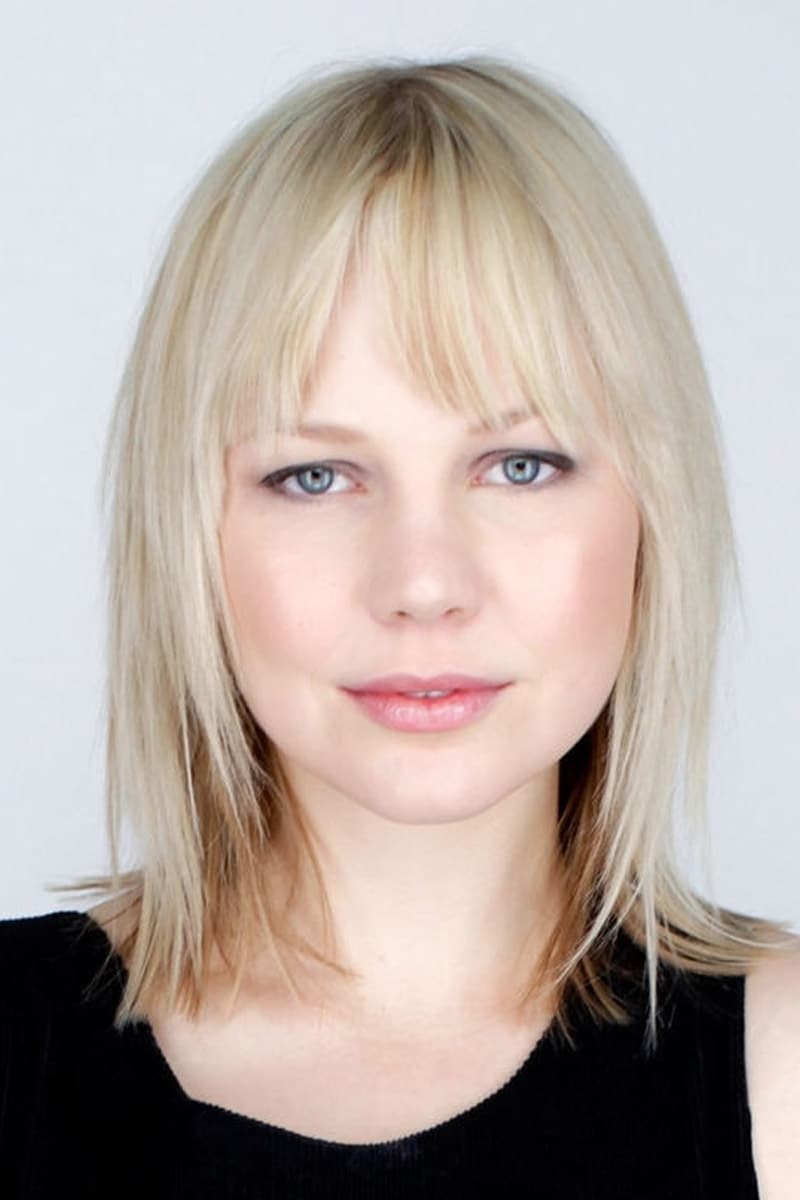 Фото Аделаїда Клеменс (Adelaide Clemens)