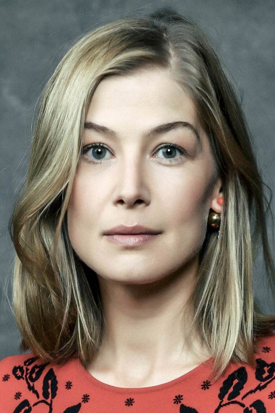 Фото Розамунд Пайк (Rosamund Pike)