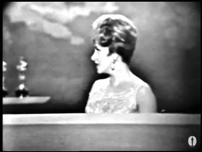 Відео до фільму Квартира | Billy Wilder winning the Oscar&reg; for Directing‬‬‬‬ "The Apartment"