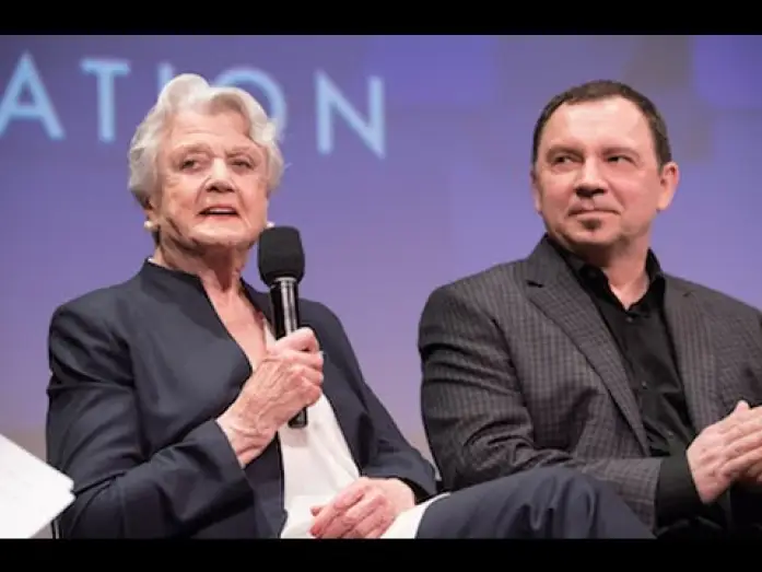 Відео до фільму Красуня і Чудовисько | 25th Anniversary of Beauty and The Beast: Creating Mrs. Potts