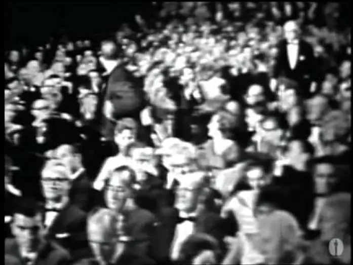 Відео до фільму Квартира | Billy Wilder winning the Oscar&reg; for Writing‬‬‬‬ "The Apartment"