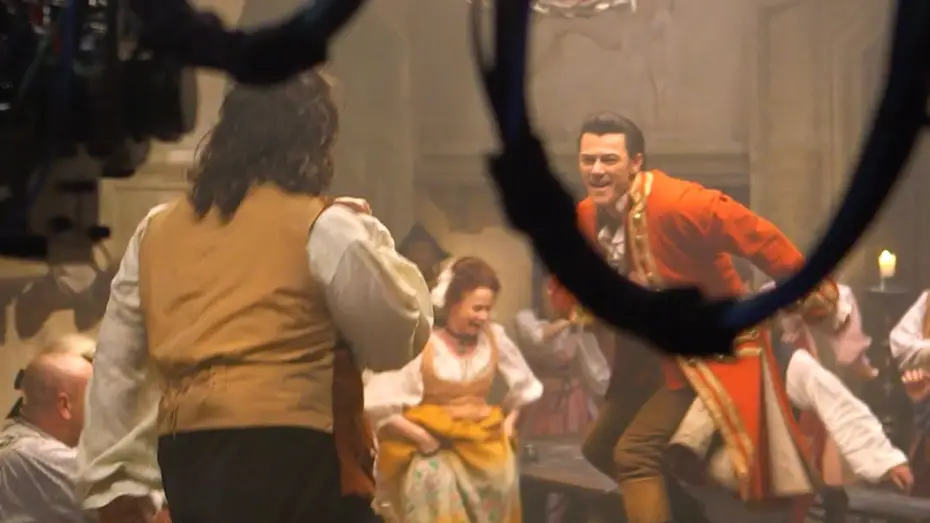 Відео до фільму Красуня і Чудовисько | La Bella e la Bestia - La canzone di Gaston - Featurette