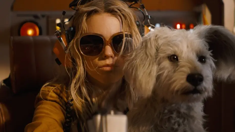 Відео до фільму Суперґьорл | Tr&aacute;iler oficial