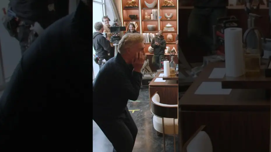 Відео до фільму Щасливчик Гілмор 2 | Adam Sandler gifts a gold jacket to Christopher McDonald