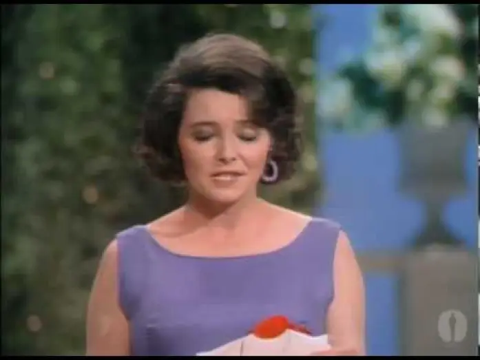 Відео до фільму Чоловік і жінка | Patricia Neal presenting Best Foreign Language Film Oscar&reg; to "A Man and a Woman": 1967 Oscars