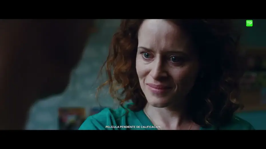 Відео до фільму Ми всі незнайомці | Escena: 'Eras un ni&ntilde;o'