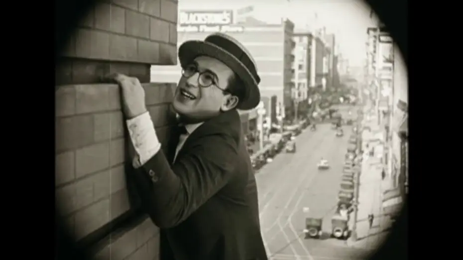 Відео до фільму Безпека в останню чергу! | Safety Last (1923) Trailer