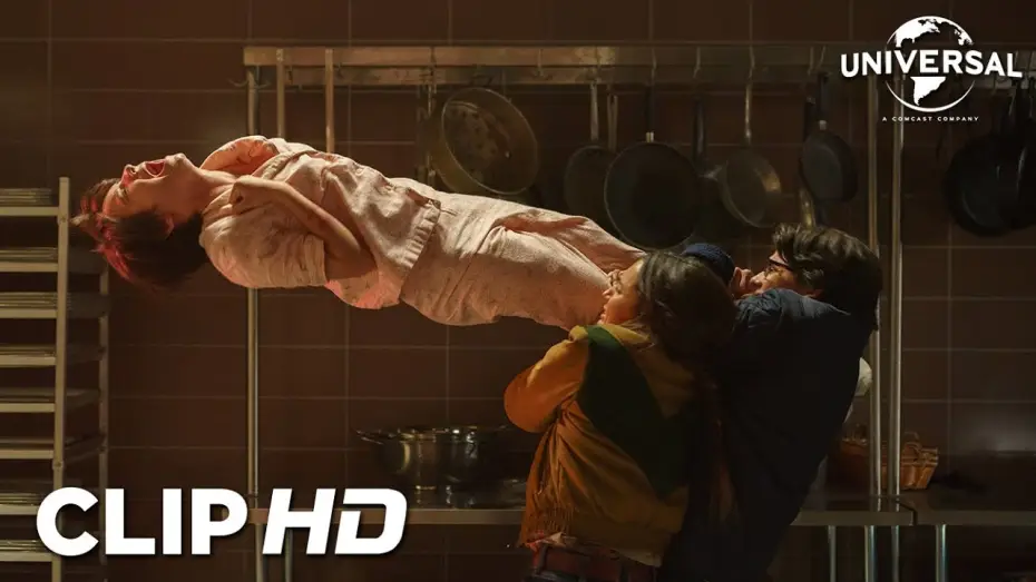 Відео до фільму Чорний телефон 2 | Clip en espa&ntilde;ol - El Captor ataca a Gwen en un sue&ntilde;o