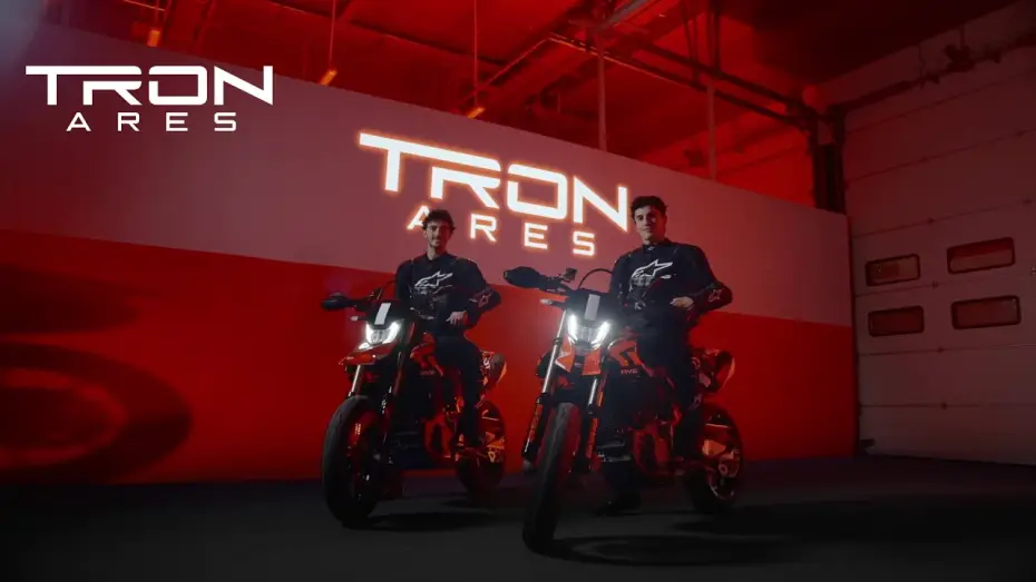 Відео до фільму Трон 3 | TRON: Ares x Ducati - Entra en la Red con Francesco Bagnaia y Marc M&aacute;rquez
