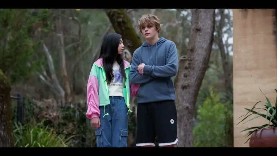 Відео до фільму Поверни її мені | Son tus nuevos hermanos Oliver.