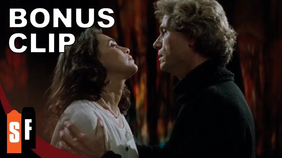 Відео до фільму У пащі божевілля | Bonus Clip: Actress Julie Carmen Discusses Dark Filming