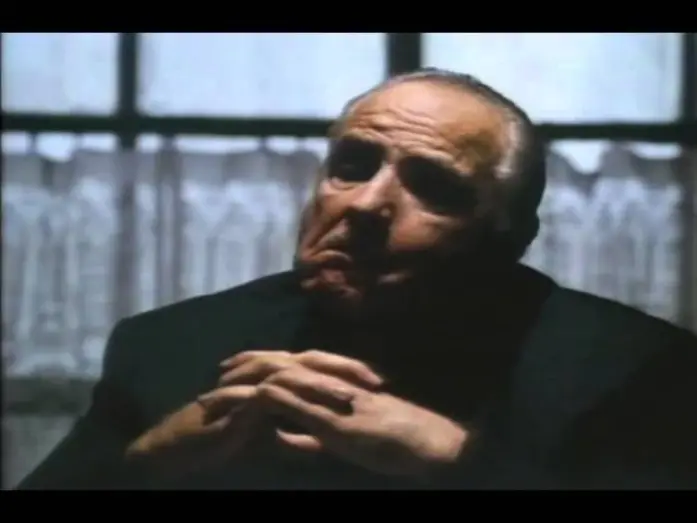 Відео до фільму Першокурсник | The Freshman Trailer 1990