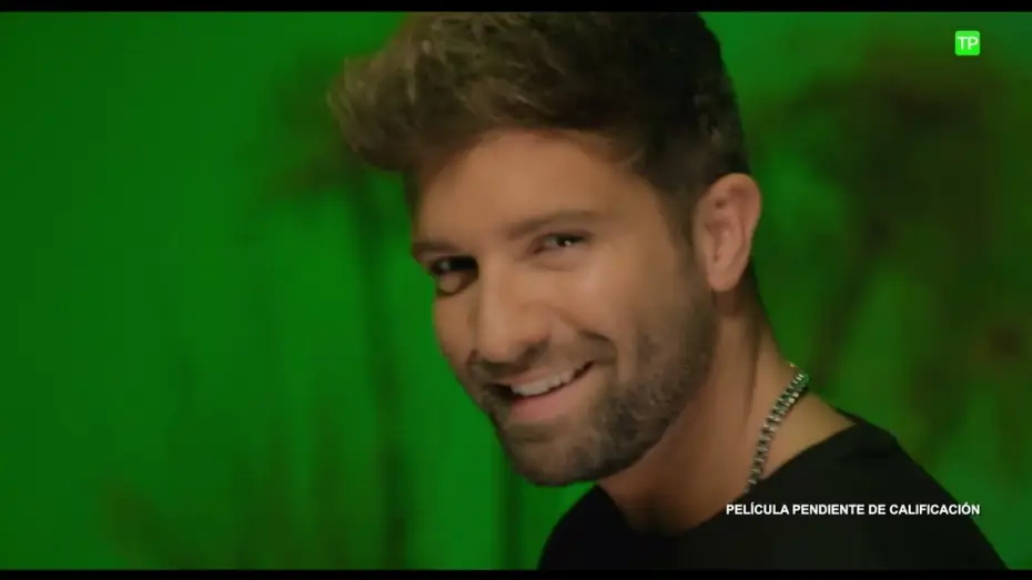 Відео до фільму Стихії | Adelanto de "Somos Dos" interpretada por Pablo Albor&aacute;n