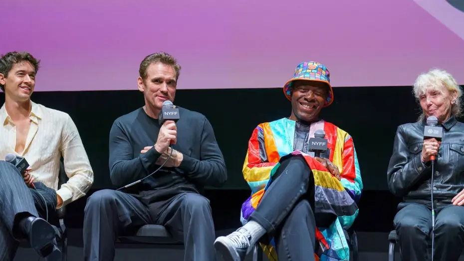 Відео до фільму Le cri des gardes | Claire Denis, Isaach de Bankol&eacute;, Matt Dillon, and Tom Blyth on The Fence