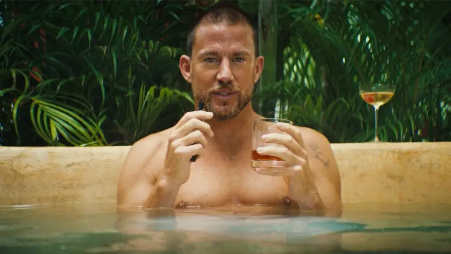 Відео до фільму Кліпни двічі | Souriez, tout va bien