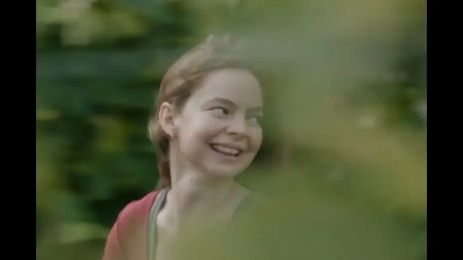 Відео до фільму Неслухняні дівчата | LITTLE TROUBLE GIRLS : &Eacute;veil lesbienne chez les cathos (bande-annonce)