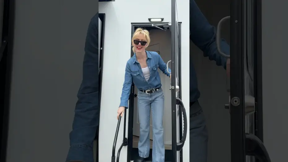 Відео до фільму Гра в хованки: Я йду шукати | A Day In The Life