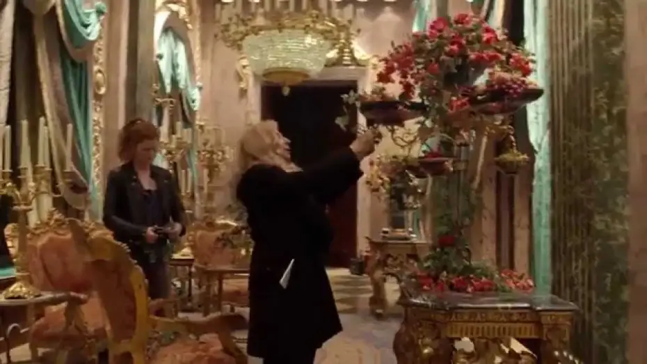 Відео до фільму Попелюшка | Cenerentola - I dettagli della sala da ballo - Pod dal film | HD