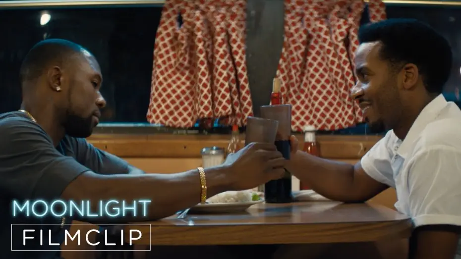 Відео до фільму Місячне сяйво | MOONLIGHT | Clip | "Black & Kevin sto&szlig;en an"