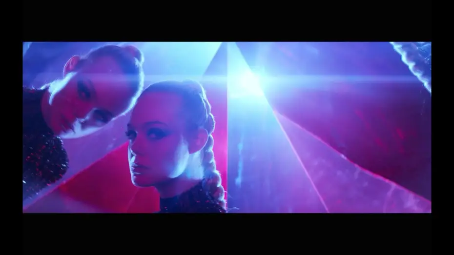 Відео до фільму Неоновий демон | Official UK Teaser Trailer