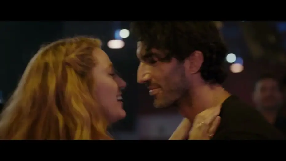 Відео до фільму Покинь, якщо кохаєш | Sum&eacute;rgete en la historia de Lily Bloom