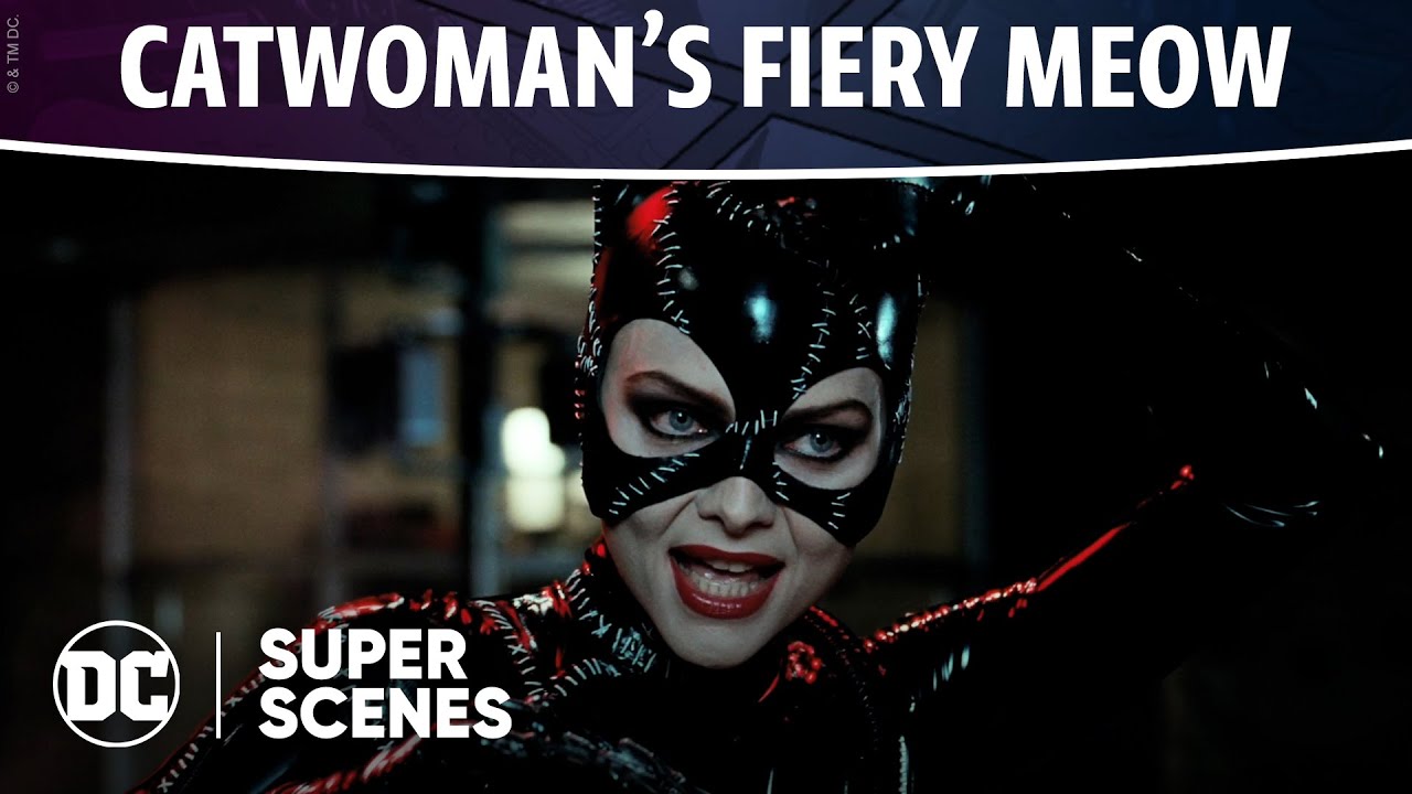 Відео до фільму Бетмен повертається | DC Super Scenes: Catwoman's Fiery Meow