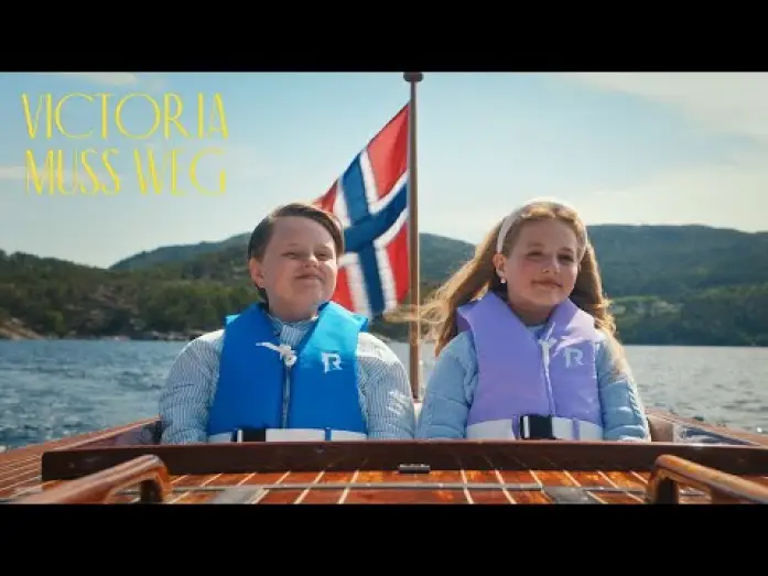 Відео до фільму Victoria m&aring; d&oslash; | VICTORIA MUSS WEG | Offizieller Trailer | Deutsch