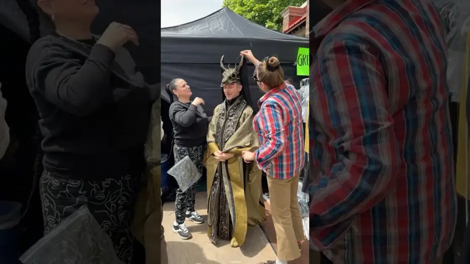 Відео до фільму Гра в хованки: Я йду шукати | Making Elijah's Wardrobe