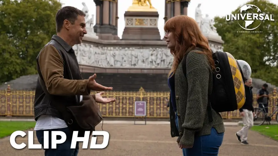 Відео до фільму Арґайл | Clip - Aidan se queja del gato de Elly en el parque