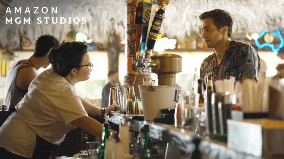 Відео до фільму Придорожній заклад | Dalton Orders A Coffee