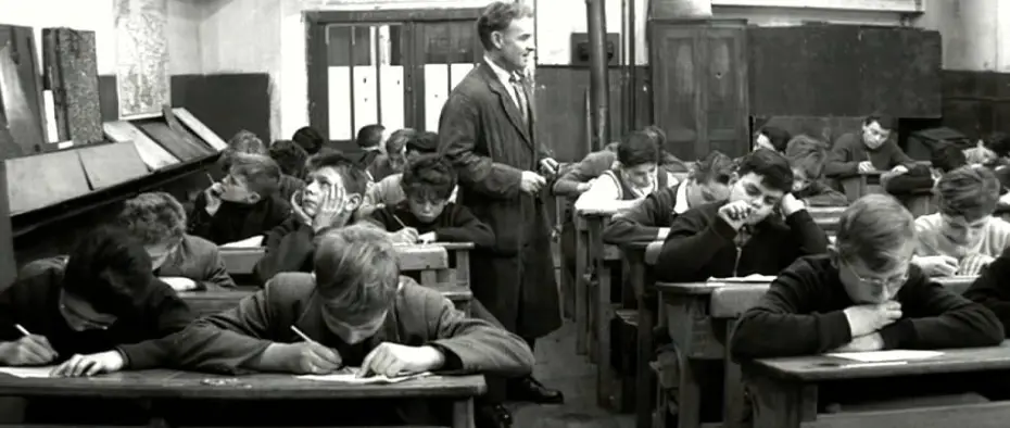 Відео до фільму Чотириста ударів | Sie k&uuml;ssten und sie schlugen ihn - Trailer