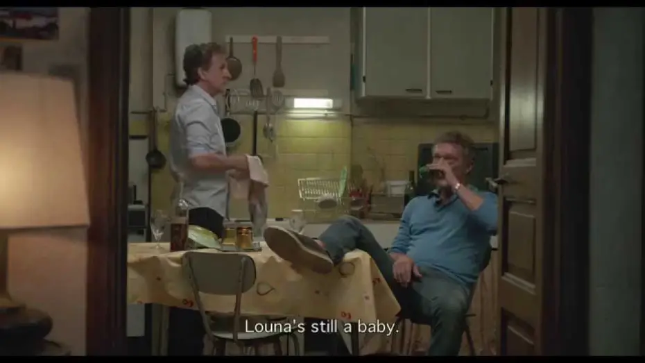 Відео до фільму Ця незручна мить | Un moment d'&eacute;garement (2015) - Trailer (Eng Subs)