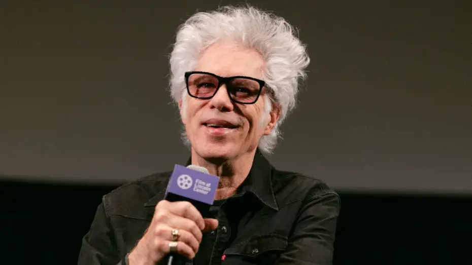 Відео до фільму Батько, мати, сестра, брат | Jim Jarmusch on Father Mother Sister Brother
