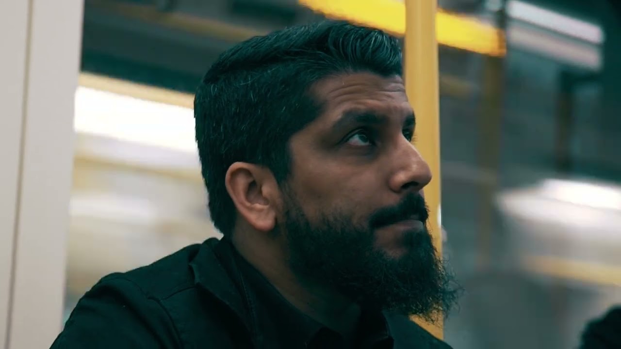 Відео до фільму Phantom Parrot | Official Trailer