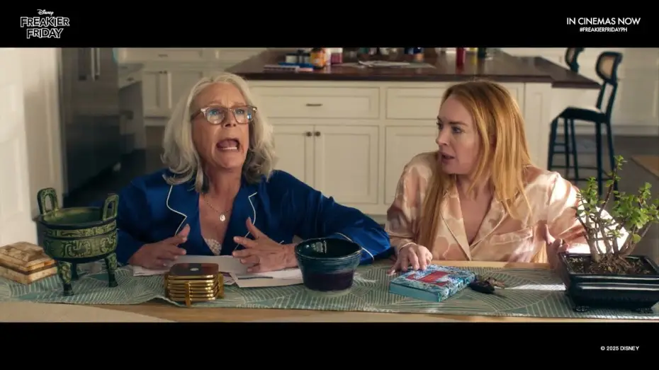 Відео до фільму Ще одна шалена п'ятниця | Race To The Cinemas