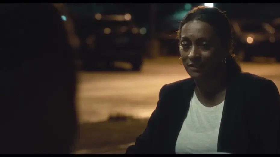 Відео до фільму Друг / Ікло | Ajuste de cuentas (Muzzle) trailer en castellano.