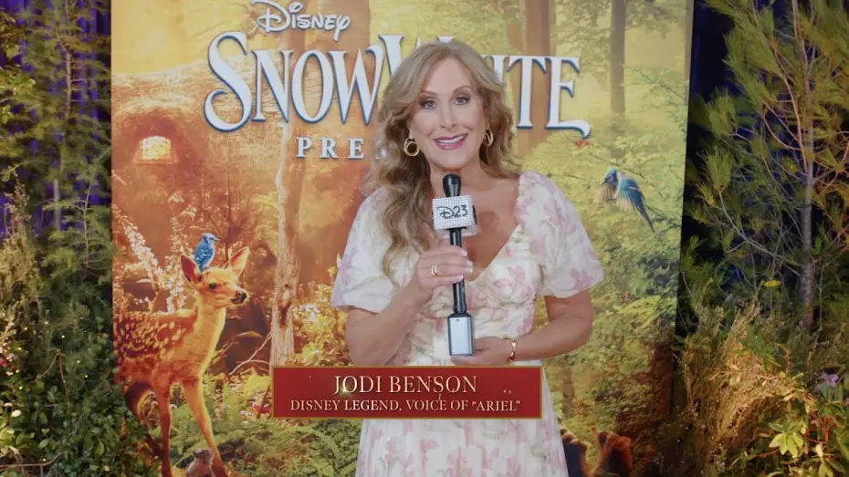 Відео до фільму Білосніжка | Jodi Benson, Voice of Ariel, Hosts Red Carpet Premiere