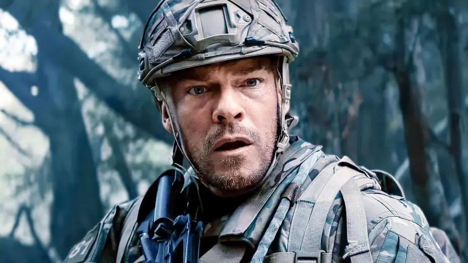 Відео до фільму Машина війни | Alan Ritchson's Military Squad Awakens A Mech - War Machine Clip (2026)