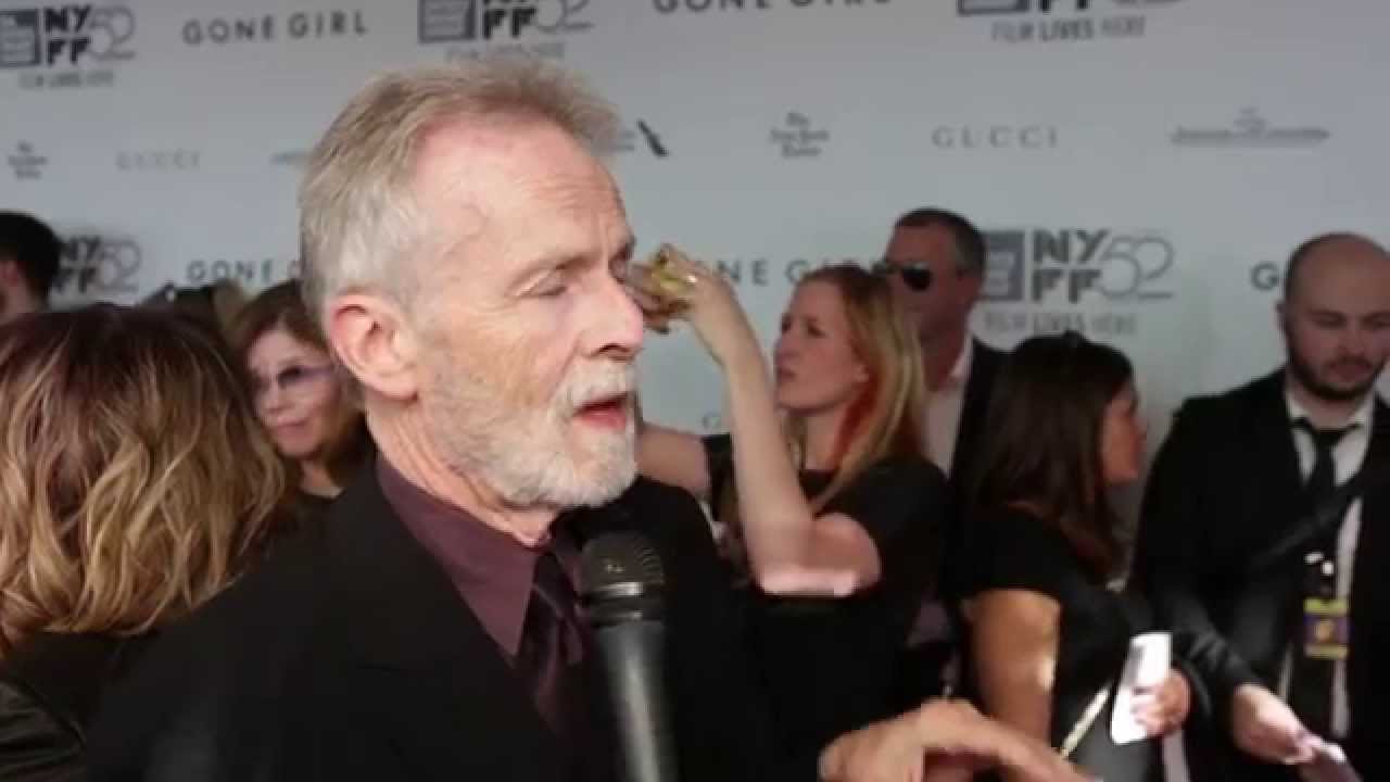 Відео до фільму Загублена | NYFF52 "Gone Girl" Red Carpet | David Clennon