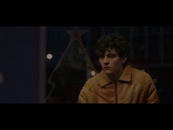 Відео до фільму Чорне дзеркало: Бузогриз | Black Mirror Bandersnatch. Tr&aacute;iler oficial en espa&ntilde;ol
