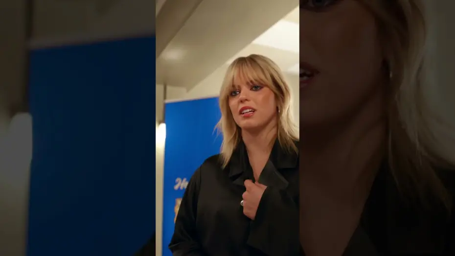 Відео до фільму Круті дівчата | What's cuter than Aaron Samuels? Aaron Samuels with puppies, duh