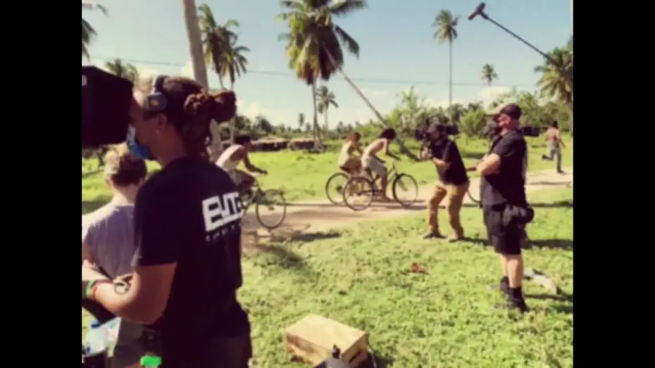 Відео до фільму Los Frikis | LOS FRIKIS has over 97%!