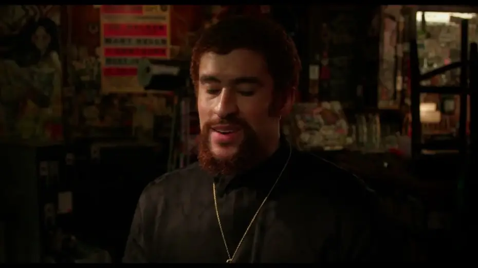 Відео до фільму Спіймати на гарячому | Benito Mart&iacute;nez Ocasio es Colorado