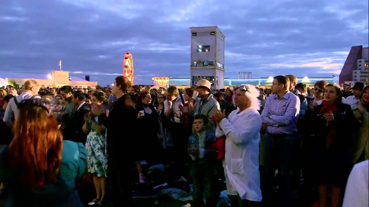 Відео до фільму Назад у минуле | Назад у минуле (2015) / Back In Time (трейлер)