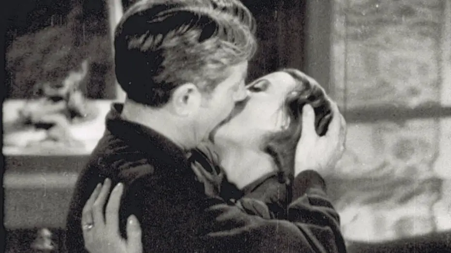 Відео до фільму Port of Shadows | Le Quai des brumes (1938) Bande Annonce Originale