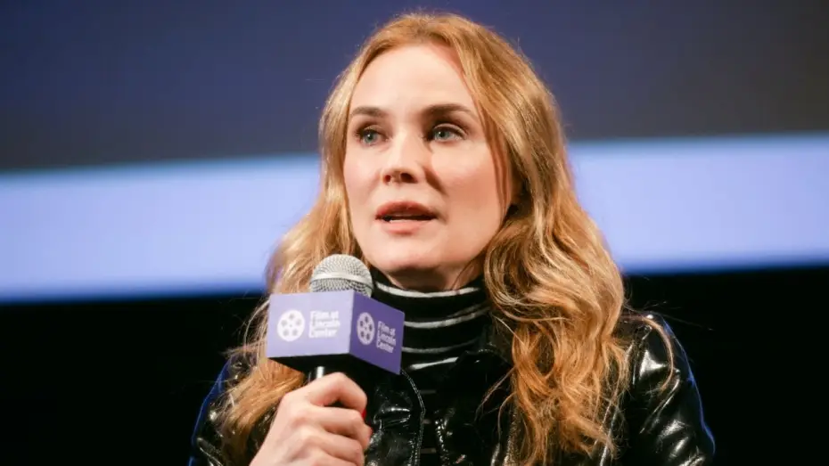 Відео до фільму Саван | David Cronenberg and Diane Kruger on The Shrouds